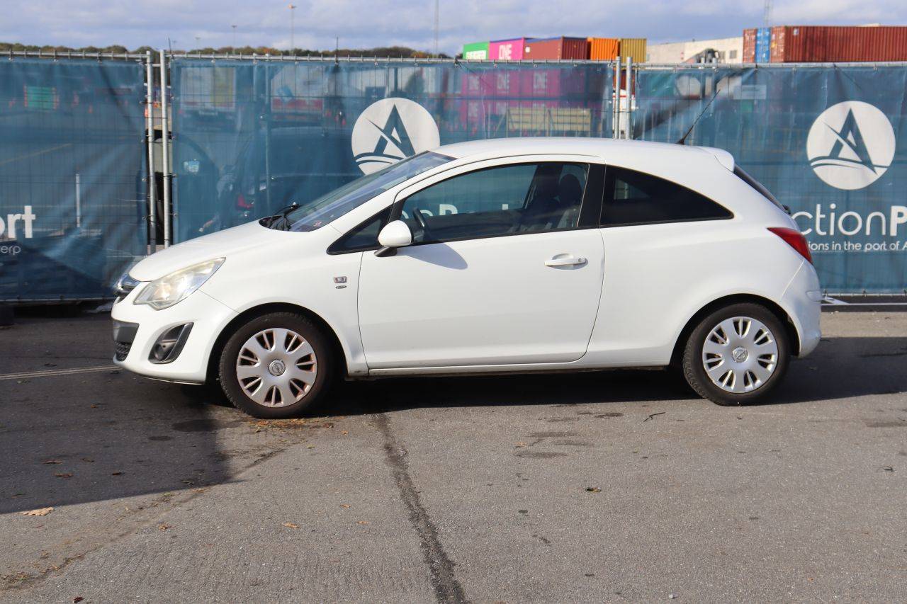 Pkw Opel Corsa Benzin 65 PS 2012 (Margin)