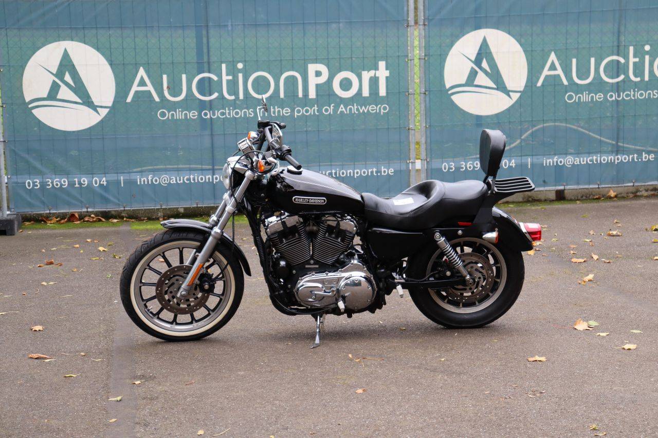 Motorcycle Harley-Davidson XL1200 CUSTOM Petrol 2011 (Margin)