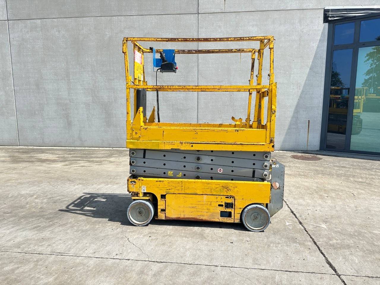 Scissor lift Genie GS-1932 Electric 2008