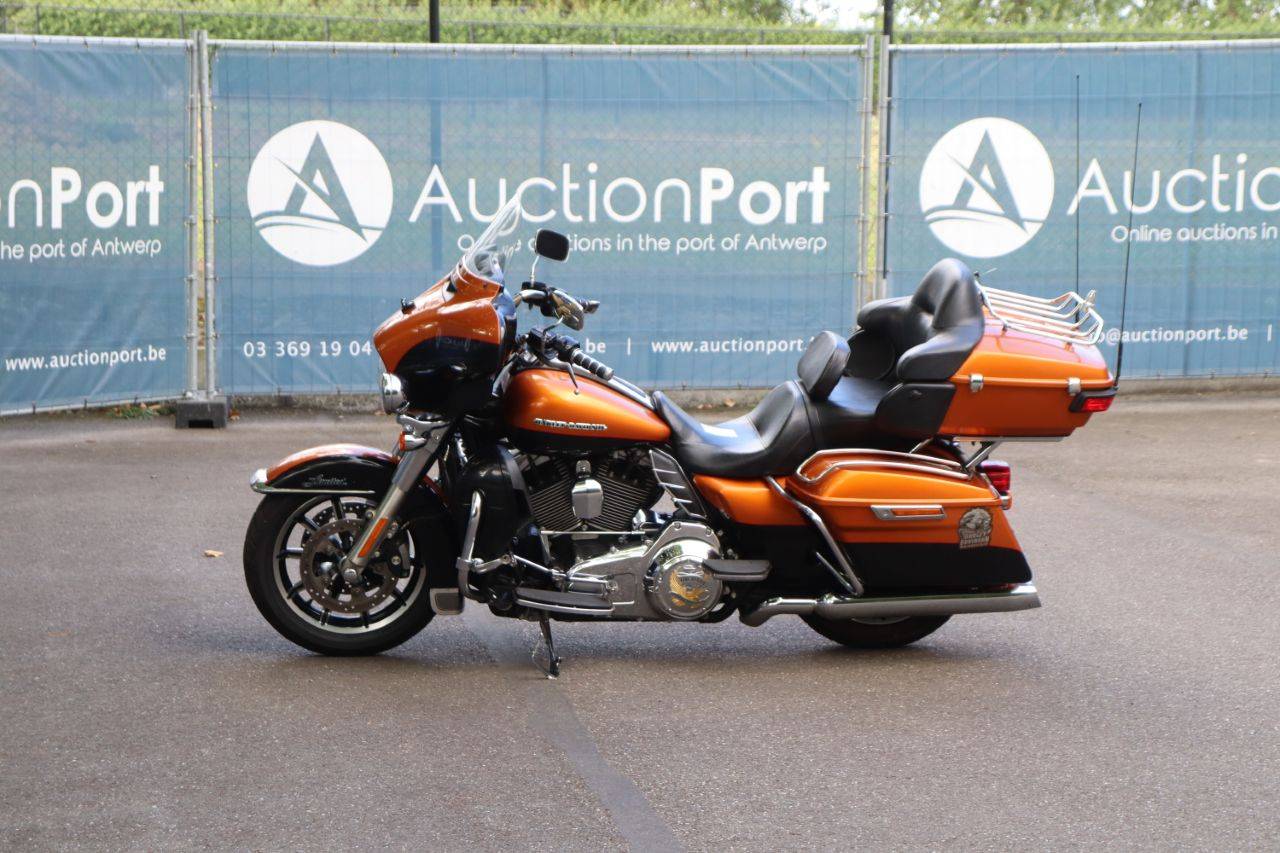 Harley-Davidson Ultra Classic Benzine 2015
