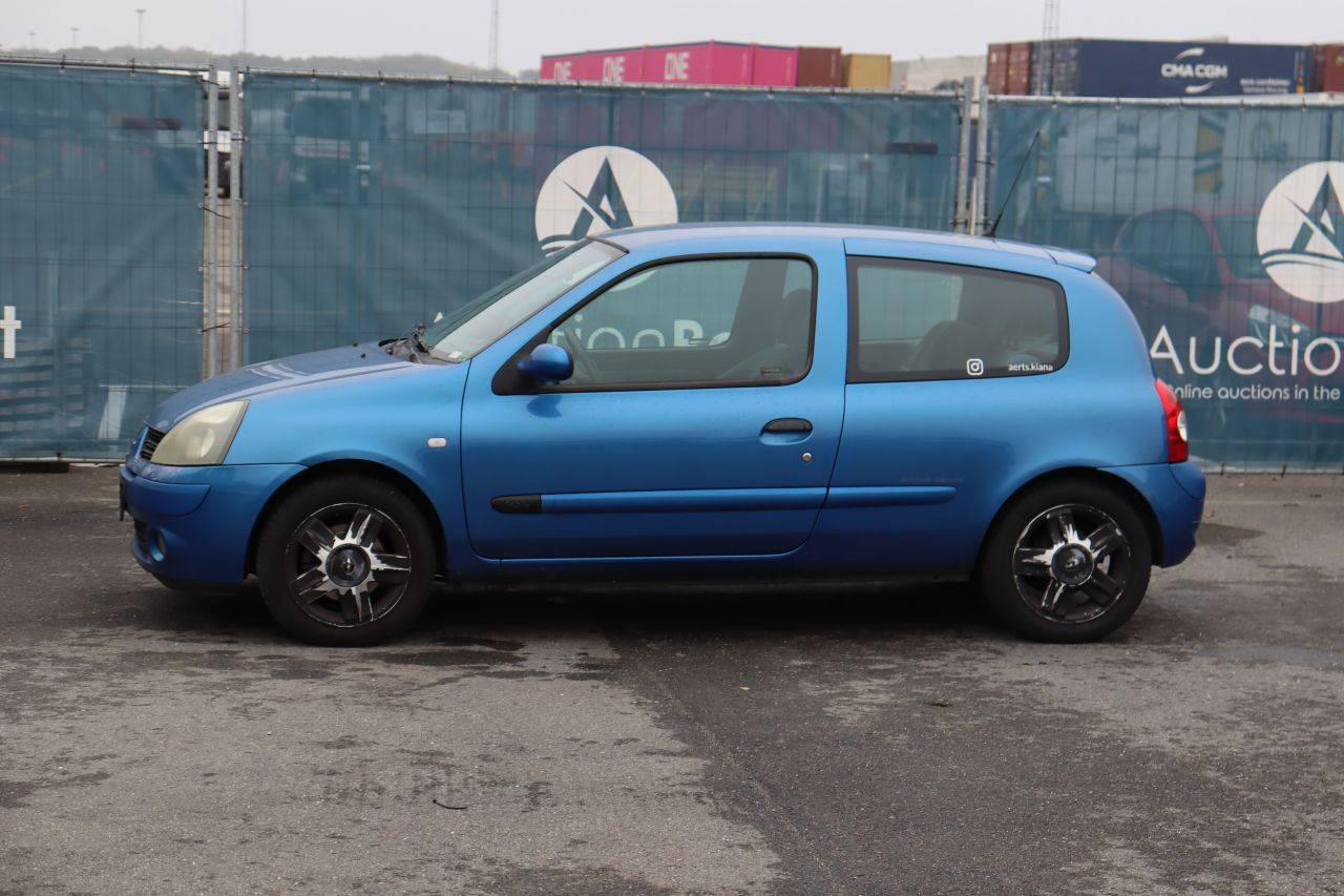 Passenger car Renault Clio Petrol 75hp 2005 (Margin)