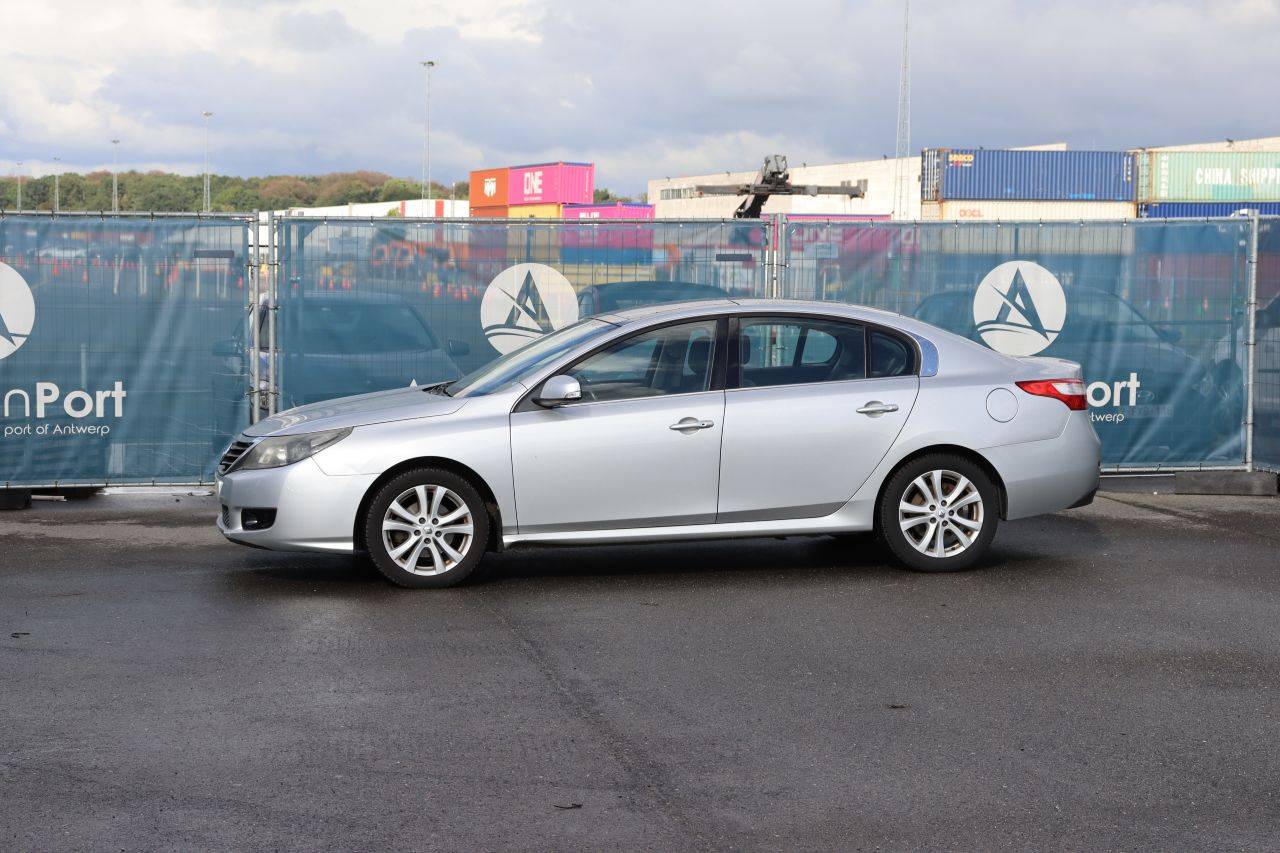 Passenger car Renault Latitude Diesel 149hp 2012 (Margin)