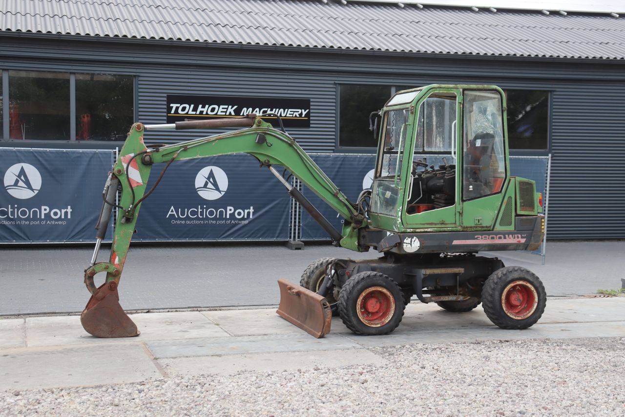 Pelle sur pneus Neuson 3800 WD Diesel 40 kW