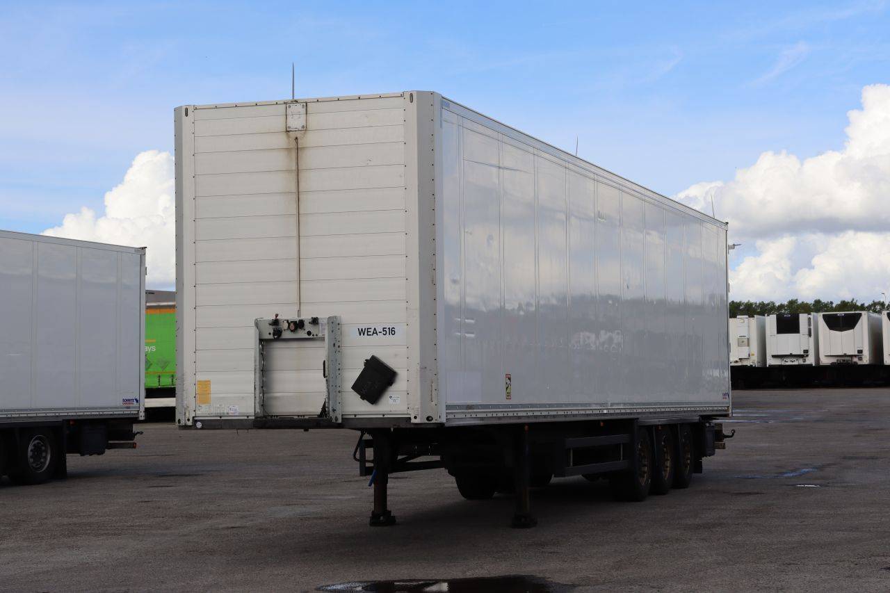 Semi-remorque fermée Schmitz Cargobull SCB*S3B