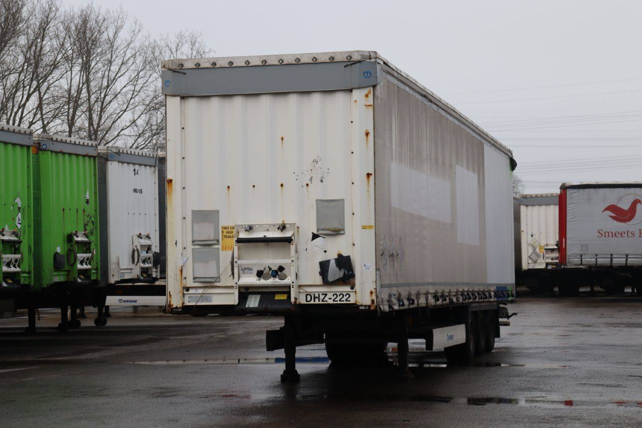 Krone SD sliding tarpaulin trailer
