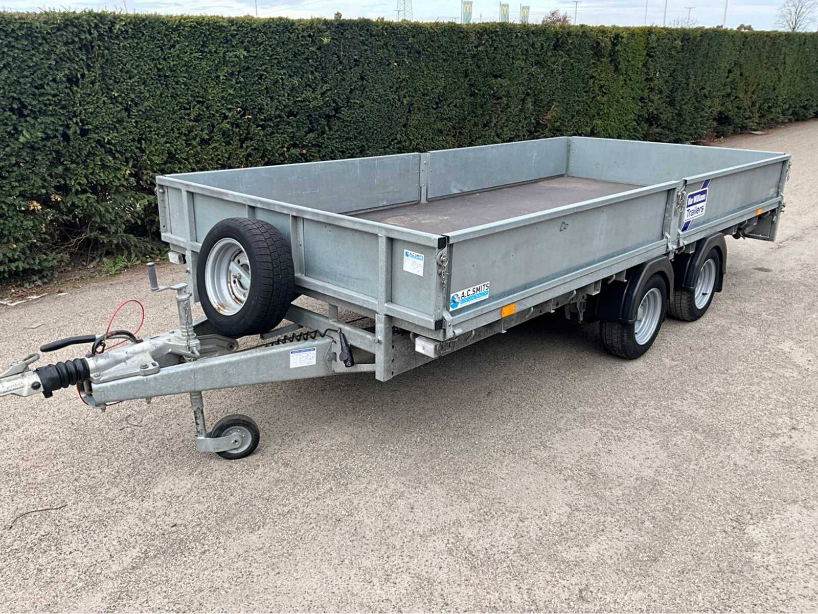 Platform wagon Ifor Williams 2011