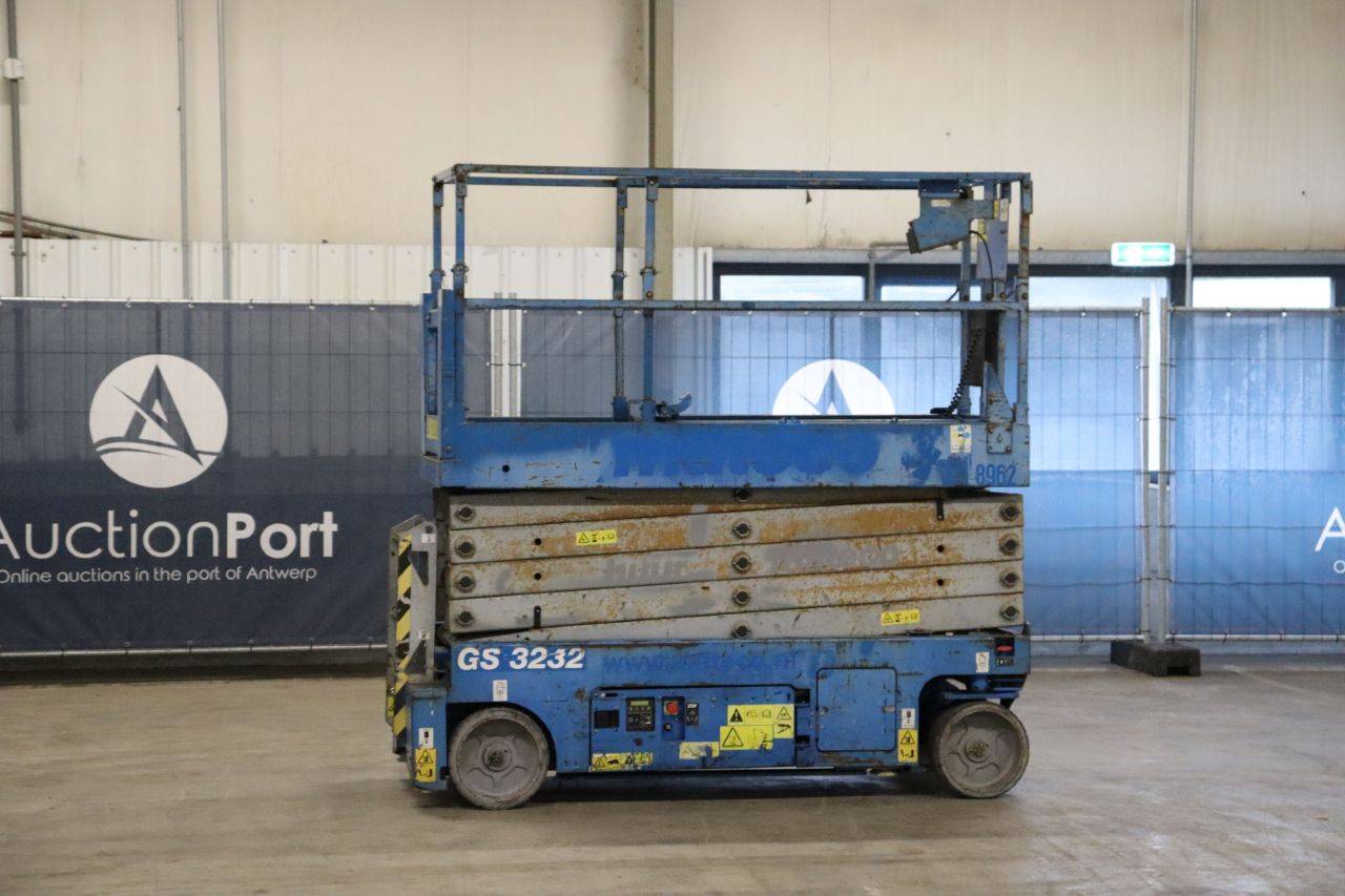 Scissor lift Genie GS-3232 Electric 11.75m 2016