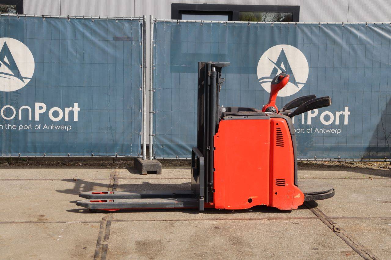 Linde L12L Electric Stacker 2000kg 2.01m 2007