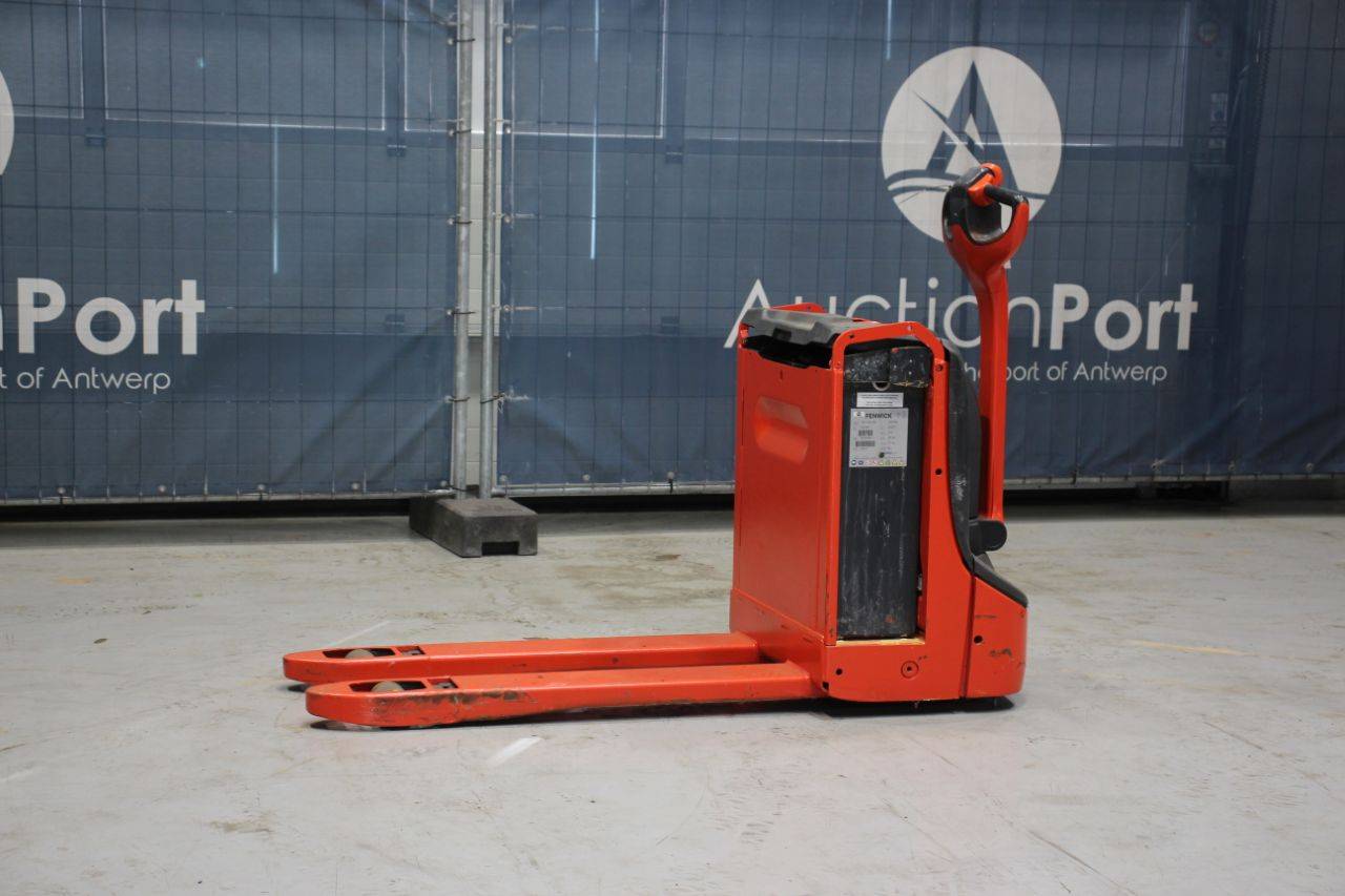 Pallet truck Fenwick-Linde T16 Electric 1600kg 2017