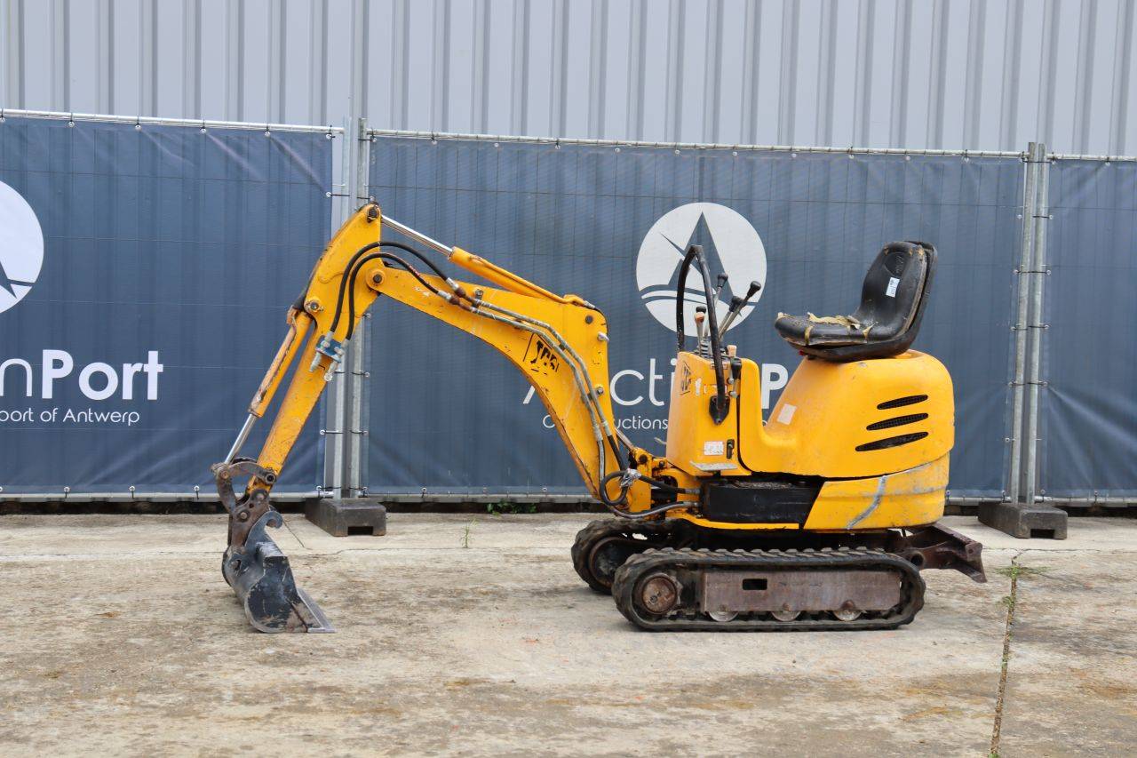 Mini excavator JCB Diesel 12.7kW 2003