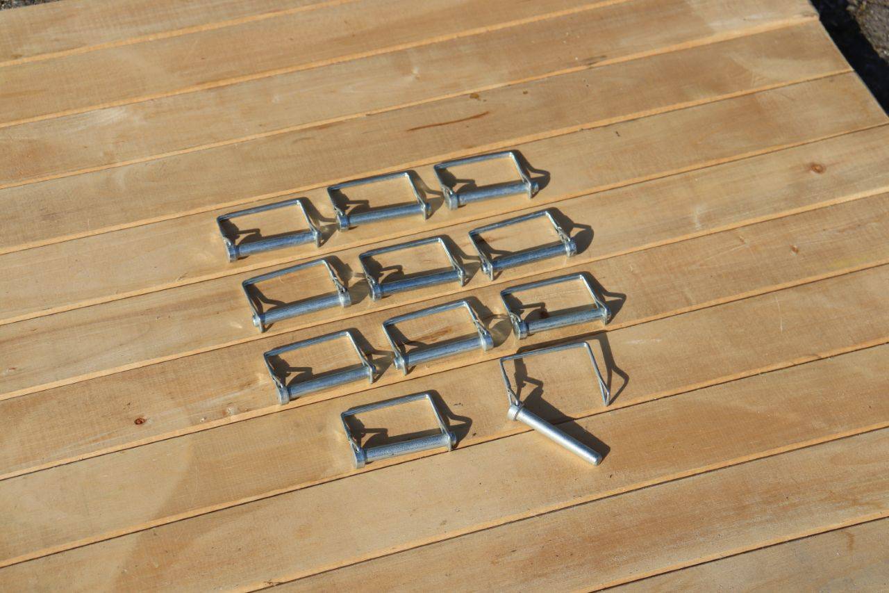 Batch of retaining clips 11 pieces