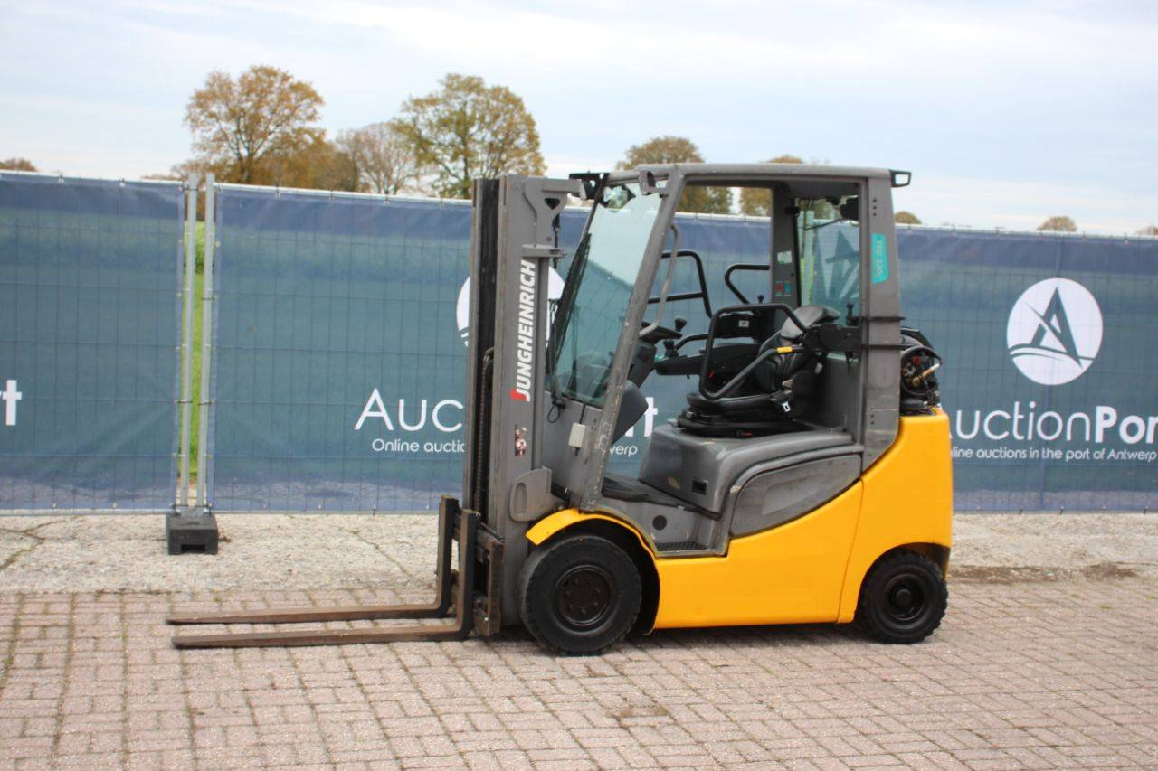 Forklift Jungheinrich TFG 320s LPG 2000kg 4.4m 2018