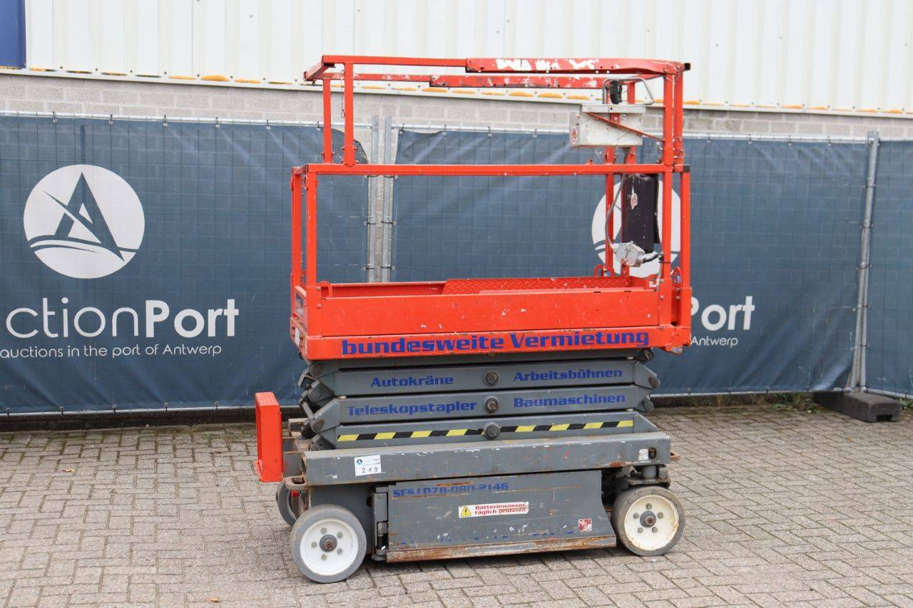 Scissor lift Skyjack SJ III 3219 Electric 7.8m 2015