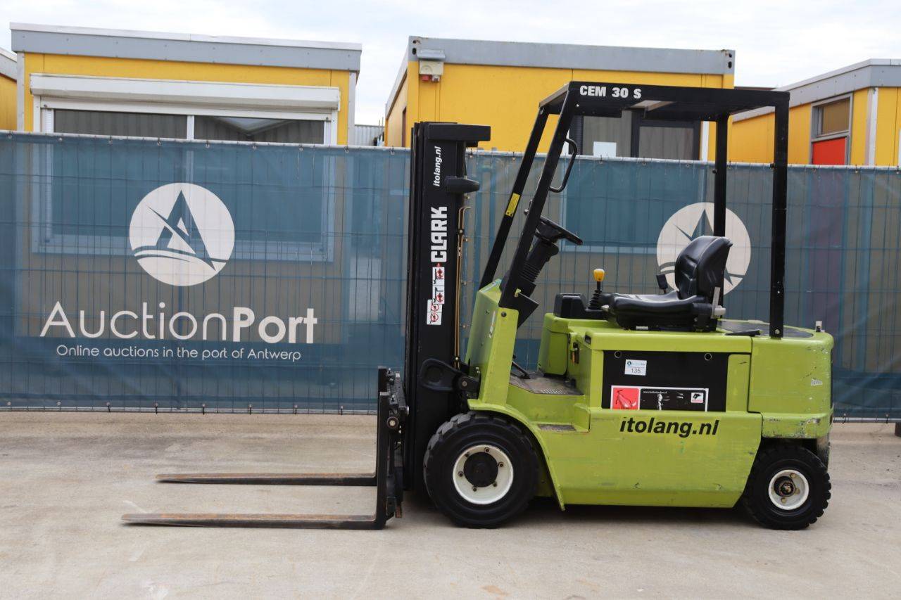 Forklift Clark CEM 30S Electric 3000kg 4.4m 2001