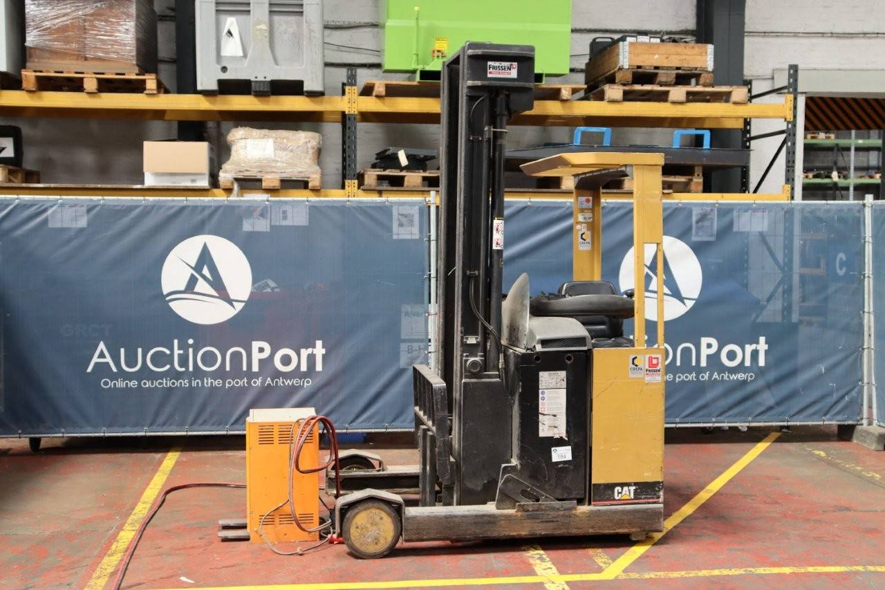 Caterpillar Electric Reach Truck