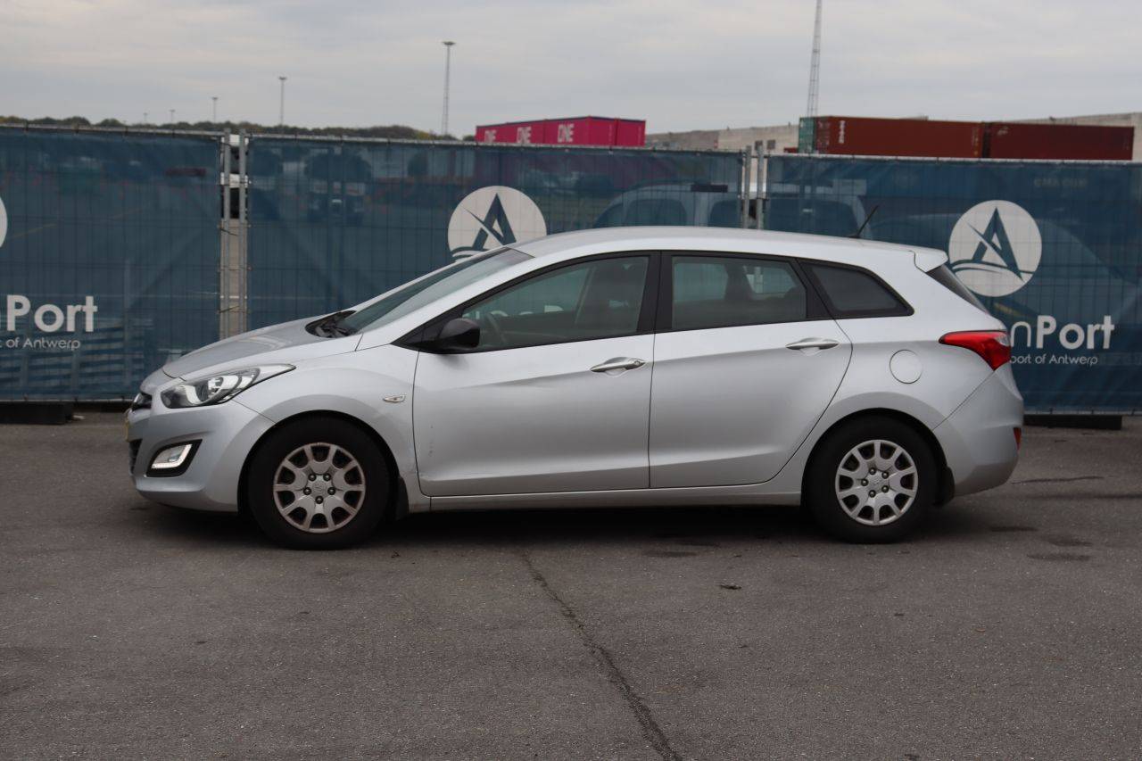 Hyundai i30 Benziner 100 PS Pkw 2013 (Margin)