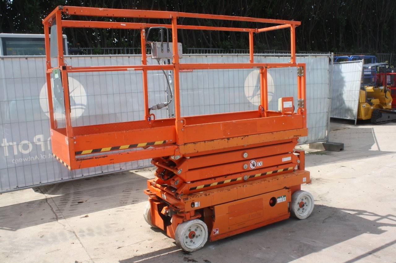Scissor lift SkyJack SJIII3219 Electric 7.79m 2015