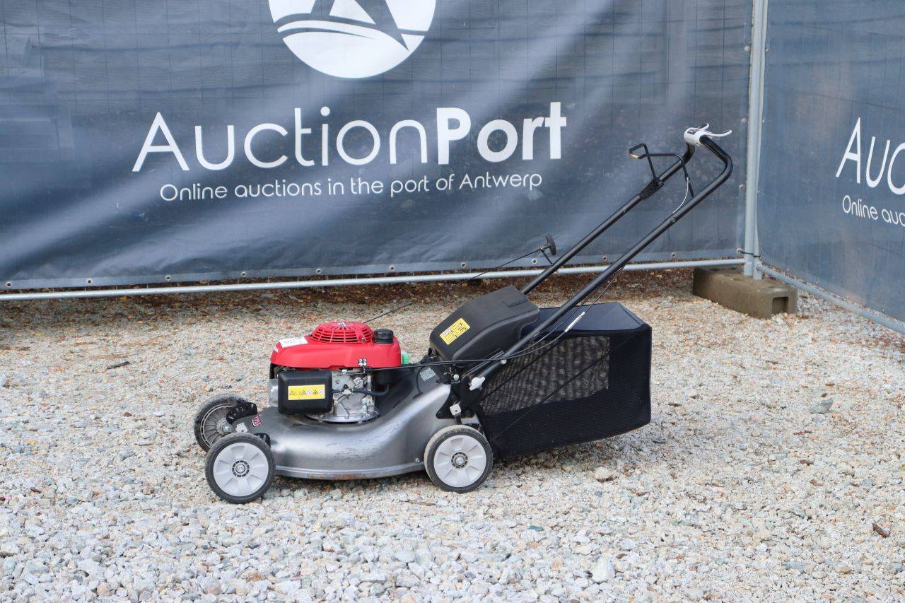Lawn mower Honda Izy Petrol 2017