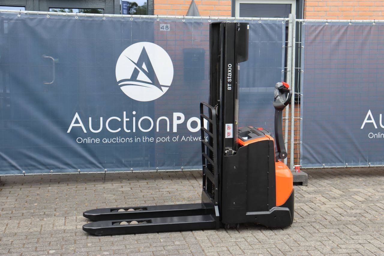 Stacker BT SWE140L Electric 1400kg 2.65m 2015