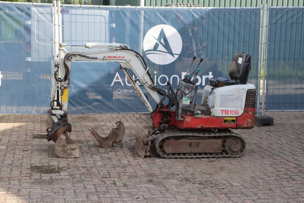 Mini excavator Takeuchi TB108 Diesel 2006