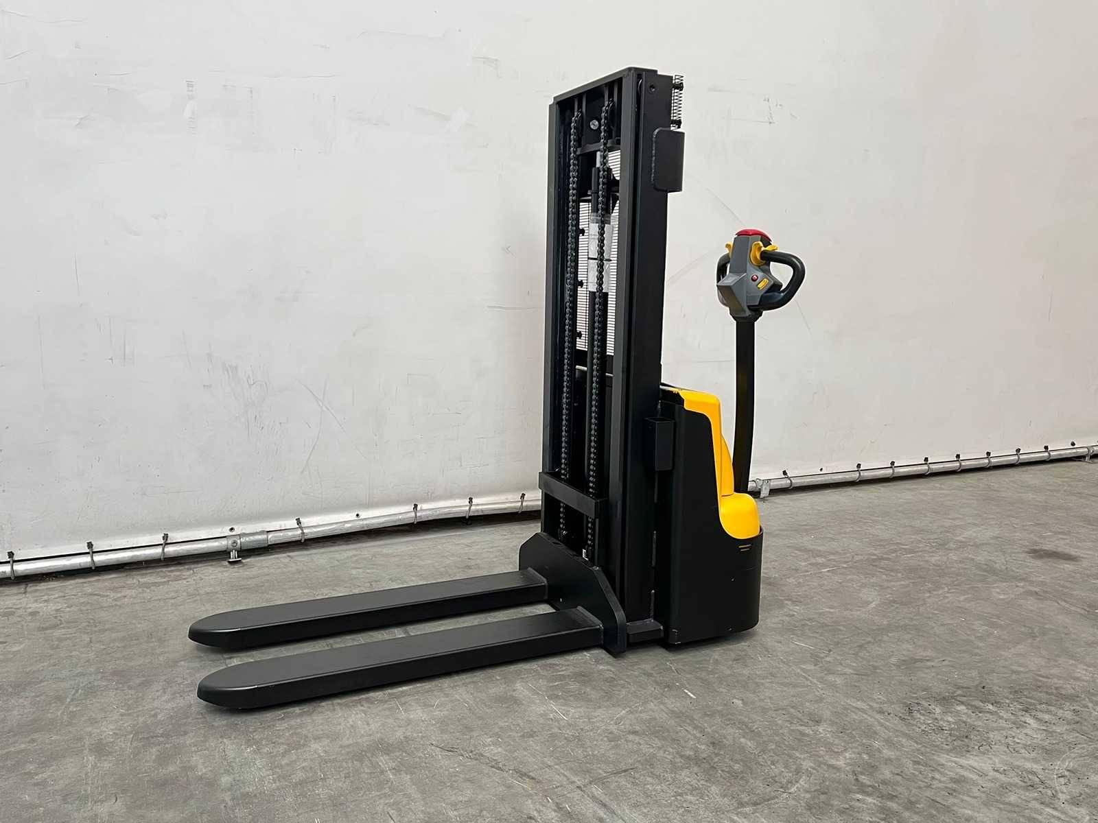 Stacker RTE 7855-B Electric 1500kg 2025 2500mm New