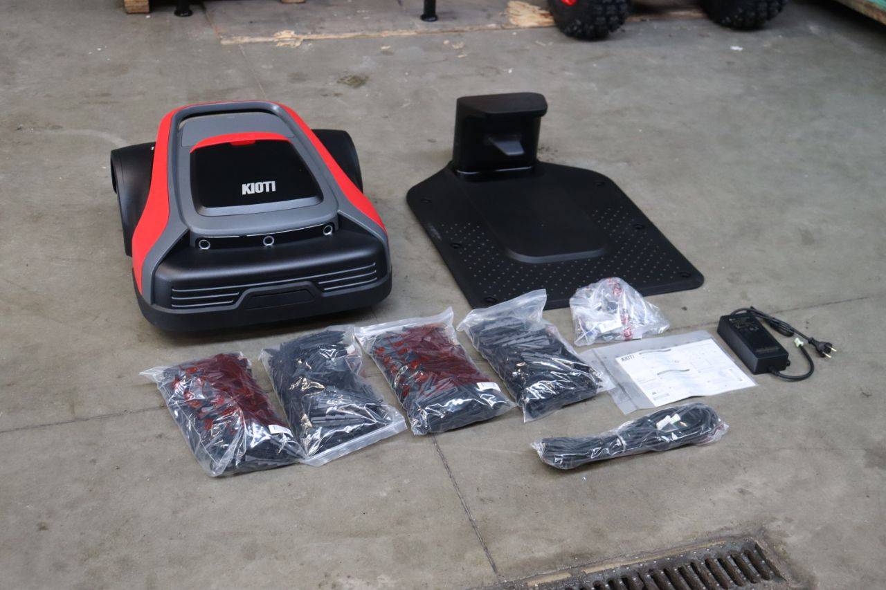 Rasaerba elettrico Kioti L321HR, nuovo