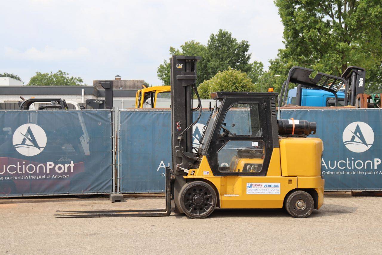 Forklift Caterpillar GC70K5 LPG 6700kg 2013