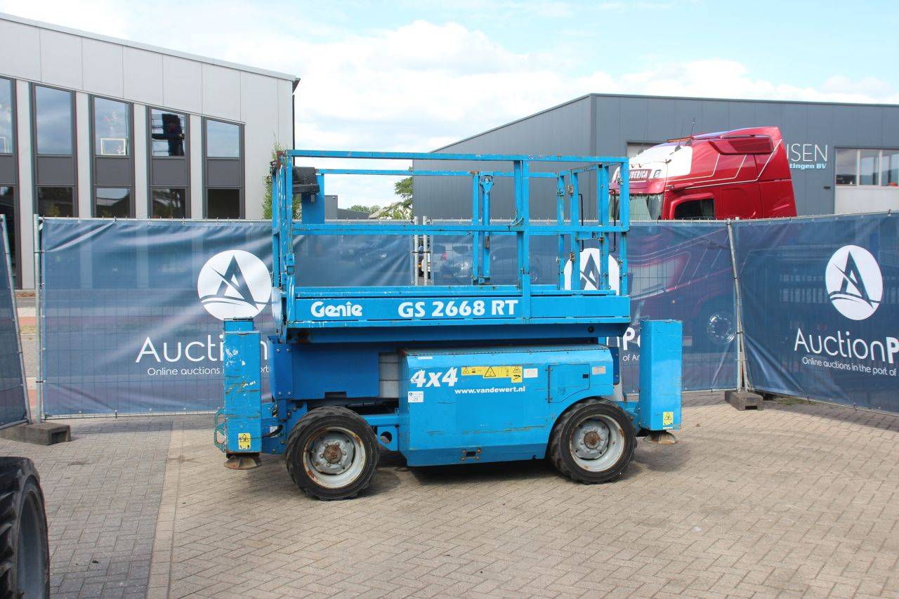 Scissor Lift Genie GS2668RT Diesel 10m 2008