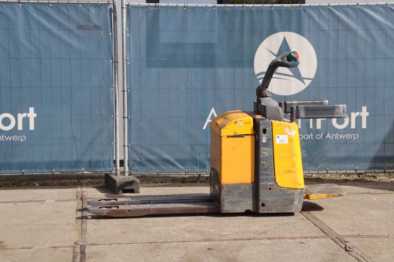 Pallet truck Jungheinrich Electric