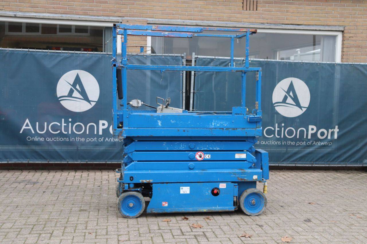 Skyjack SJIII-3219 Electric Scissor Lift 7.8m 2012