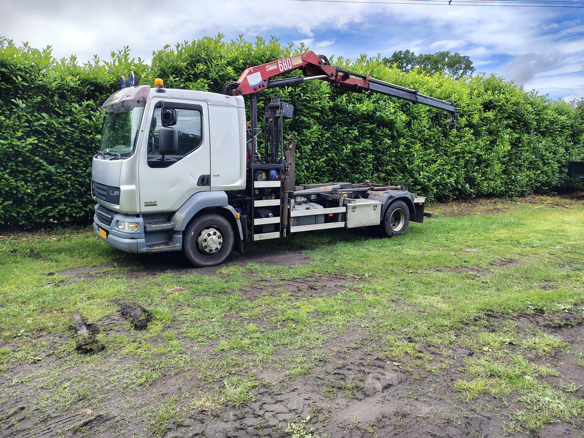 Hooklift system Truck DAF LF 55G15 Diesel 222hp 2008