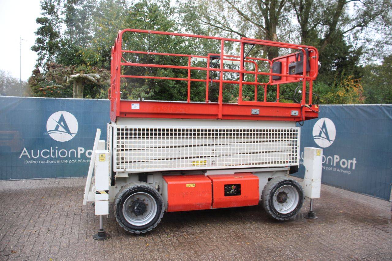 JLG 3369LE Electric Scissor Lift 12m 2015