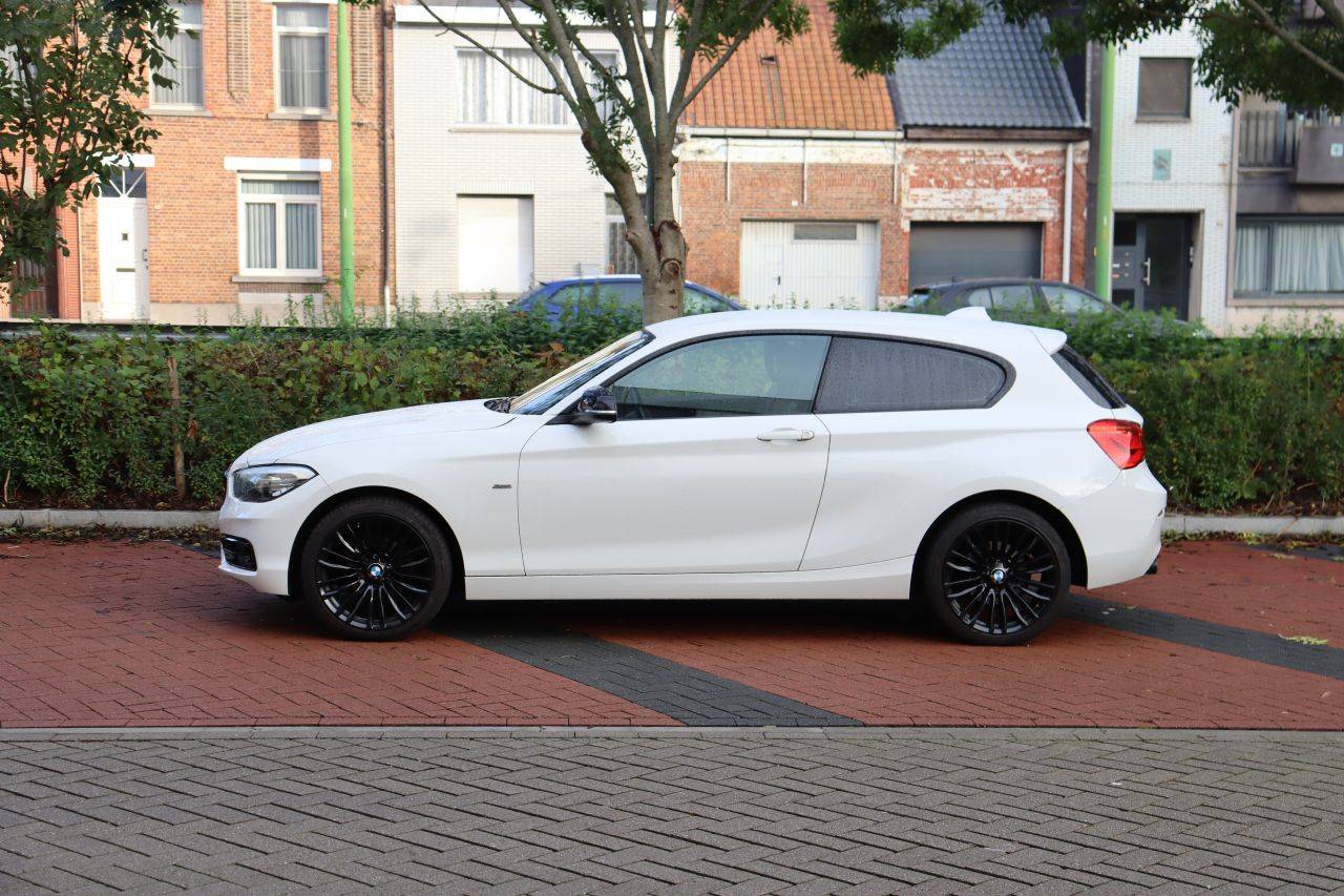 Carro de passageiros BMW 116d Diesel 116hp 2017 (Margem)