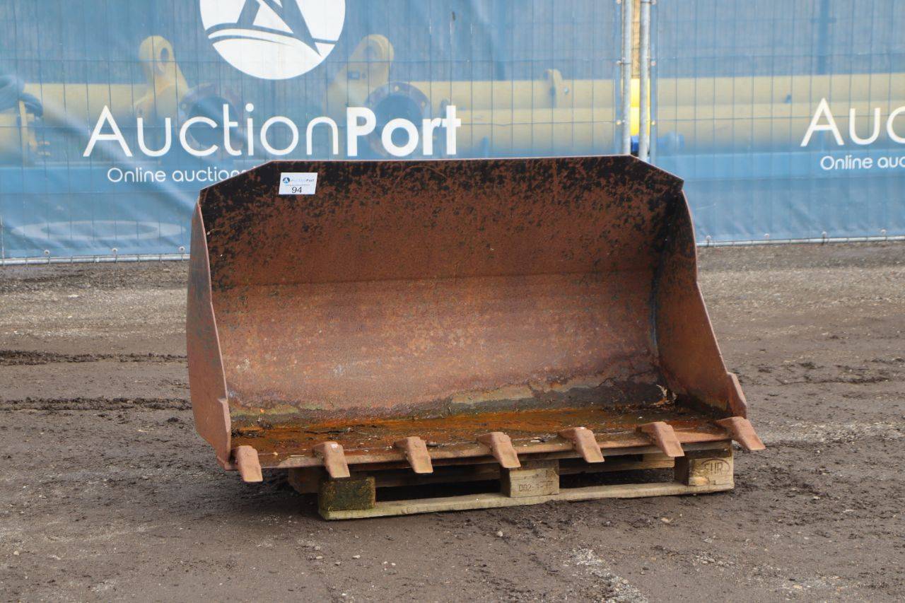 Excavator bucket