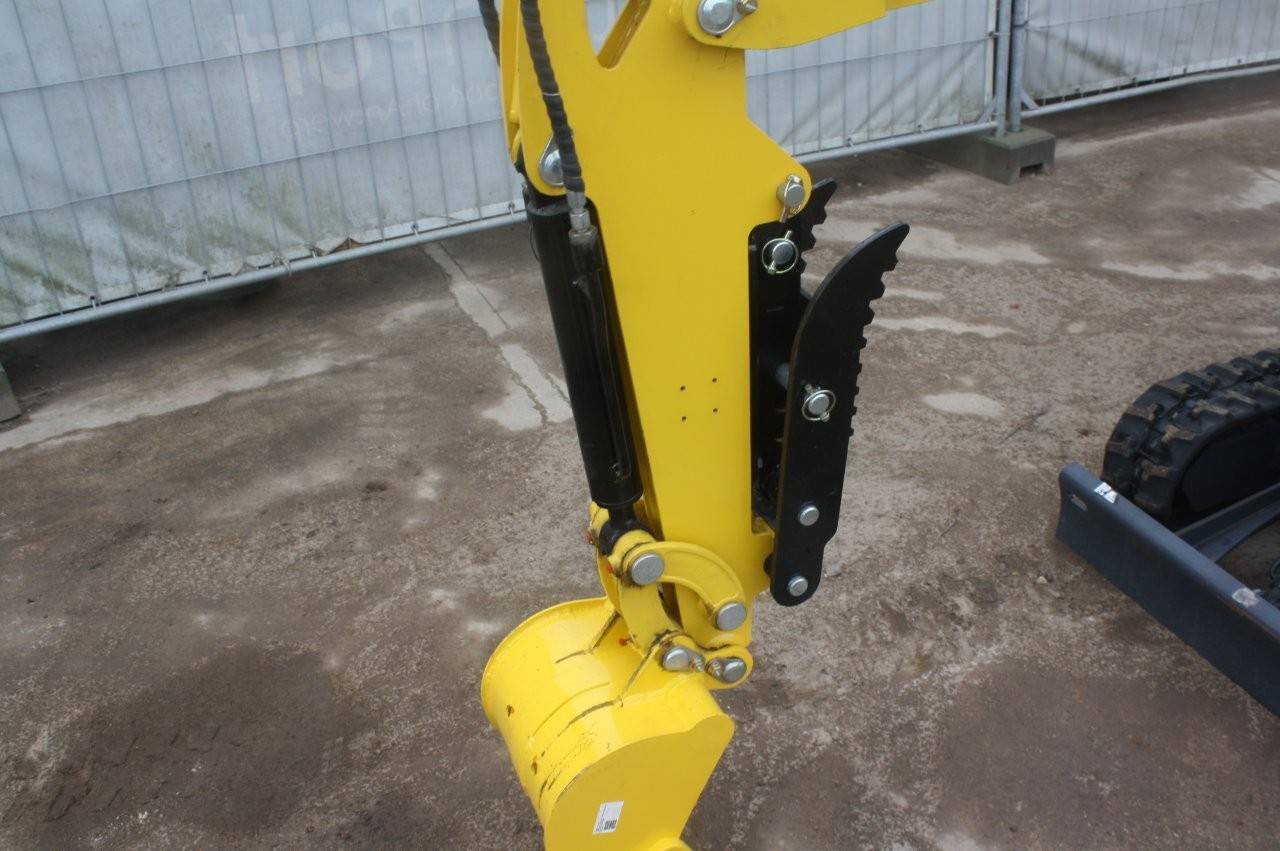 Mini excavator DigMaster DM100 Diesel 13.5hp 2025 Demo | Aucti...