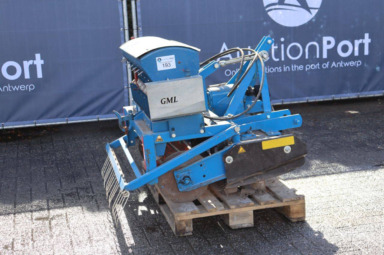 GML rotary harrow/seeding combination
