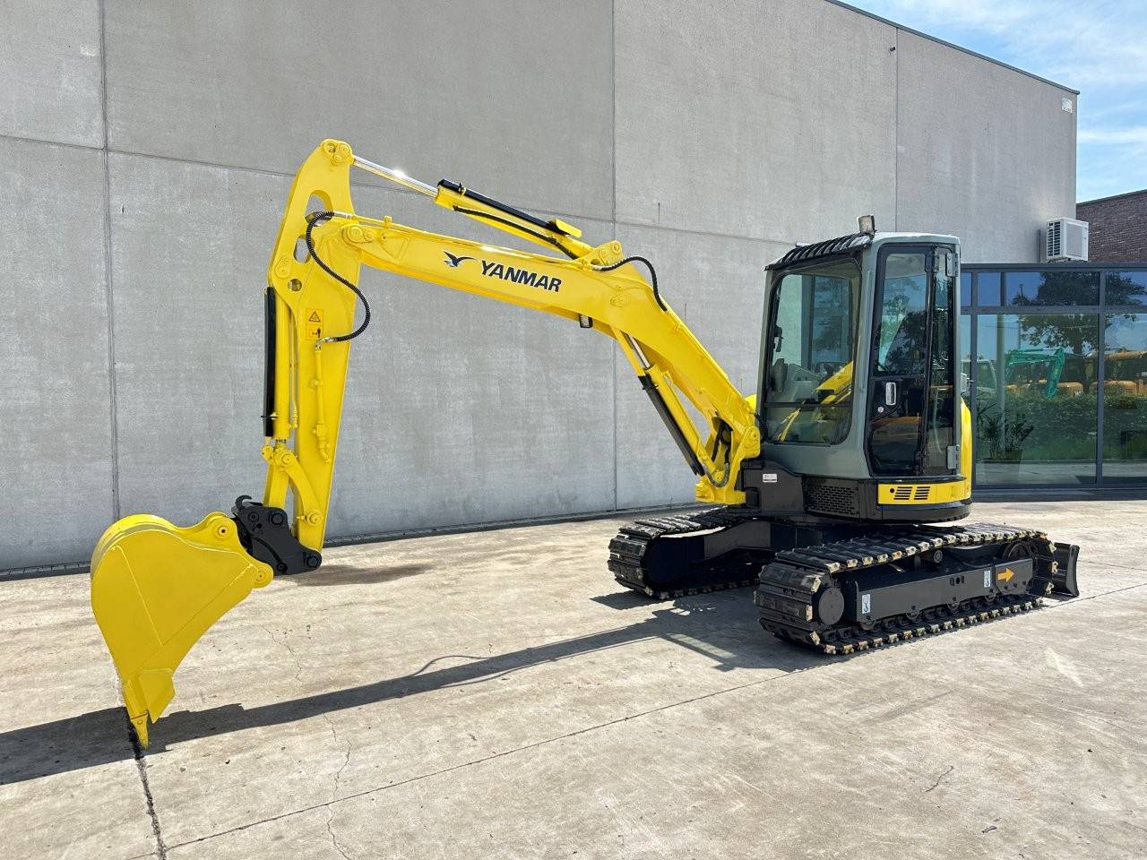 Midi excavator Yanmar VIO40-5B Diesel 2012