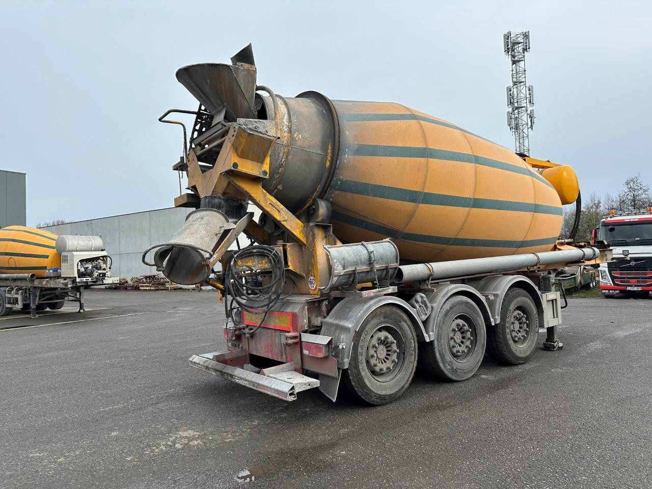 Concrete mixer MOL M12 2012
