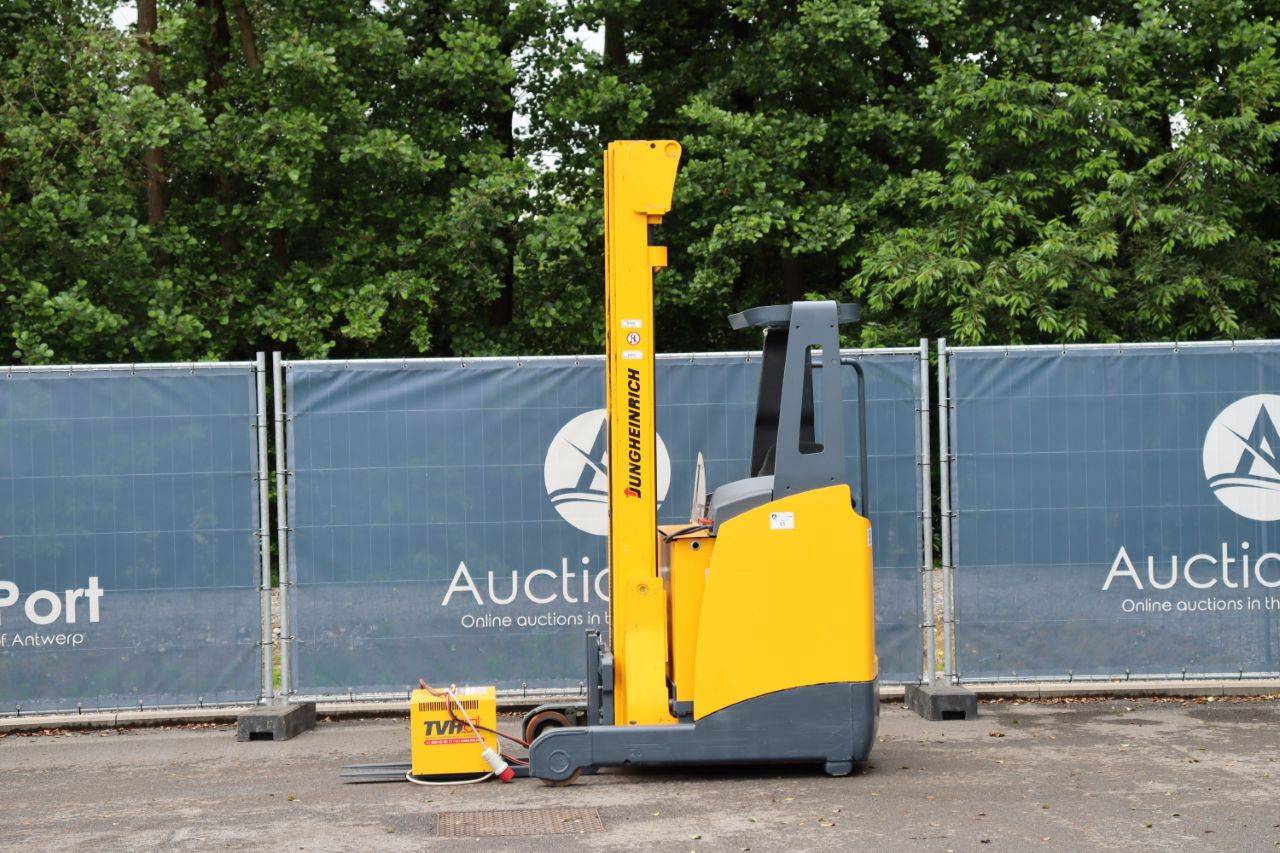 Jungheinrich ETV 110 Electric Reach Truck 1000kg 7.1m 2006
