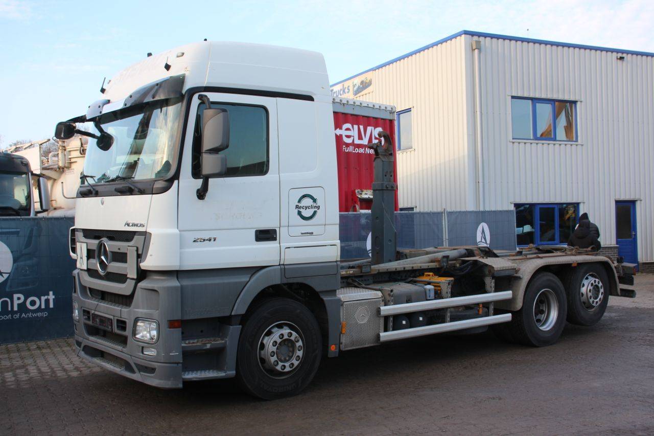Hook-arm system Truck Mercedes-Benz Actros 2541 Diesel 2011