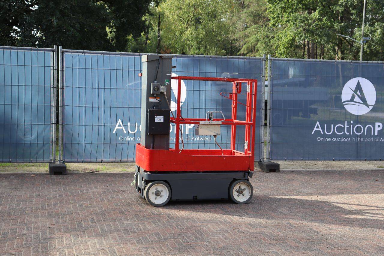 Piattaforma aerea elettrica Skyjack SJ16, portata 510 kg, altezza 6,75 m, anno 2016.