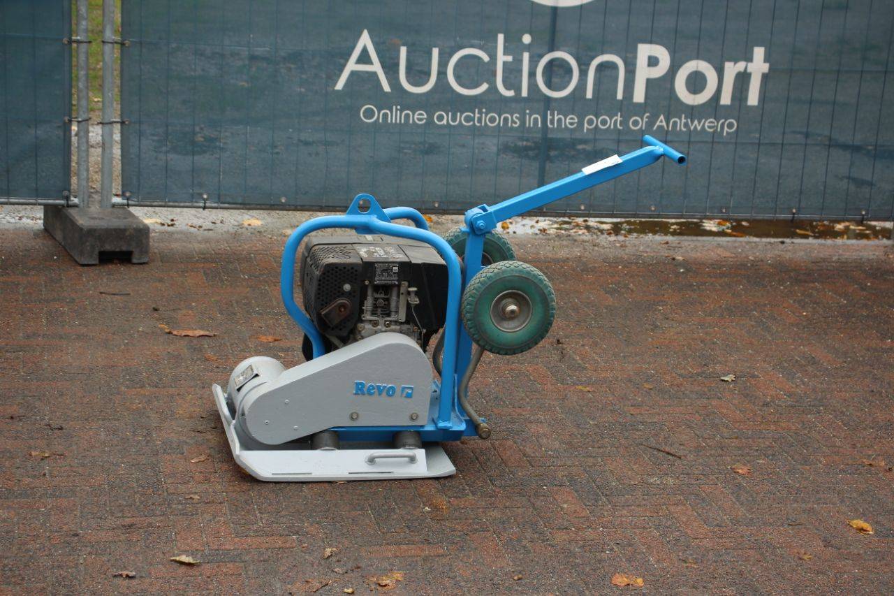Vibrating plate Revo DVW2900B30 Diesel 2006