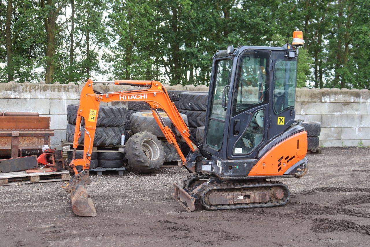 Mini excavator Hitachi Zaxis ZX14-3 CLR Diesel 11kW 2009