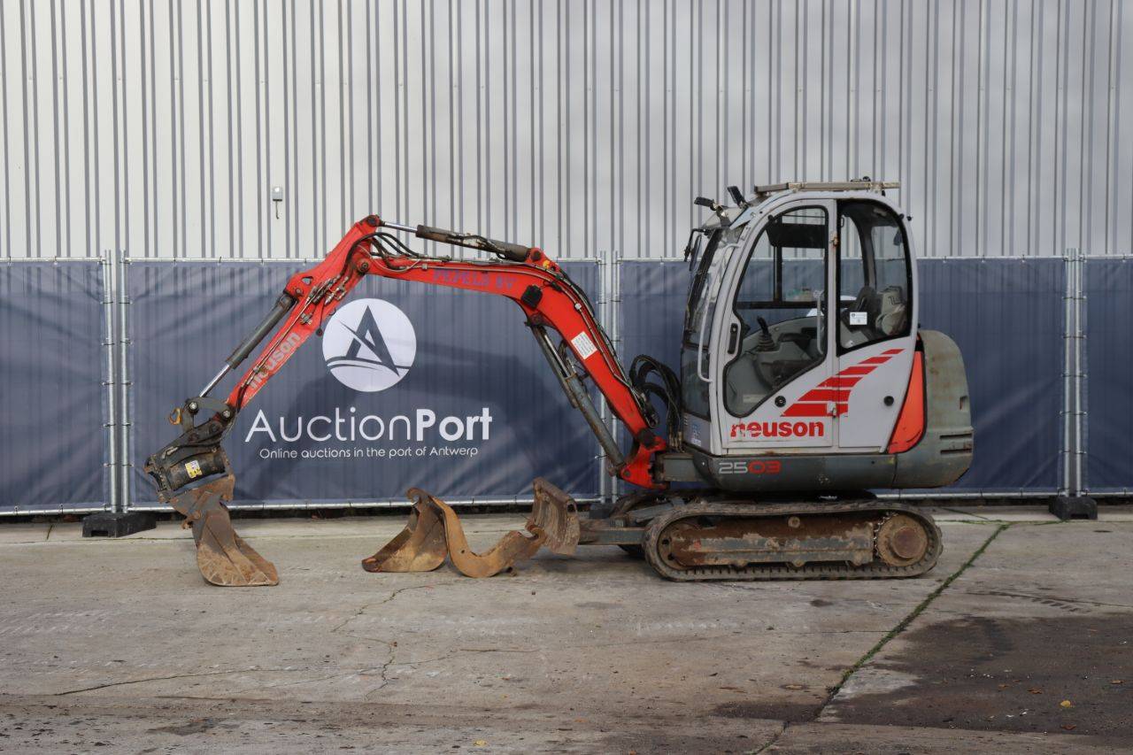 Crawler excavator Neuson 2503RD Diesel 19.5kW 2008
