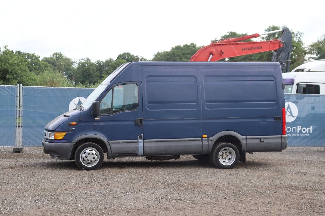 Iveco 35C 13 Diesel Van 2002