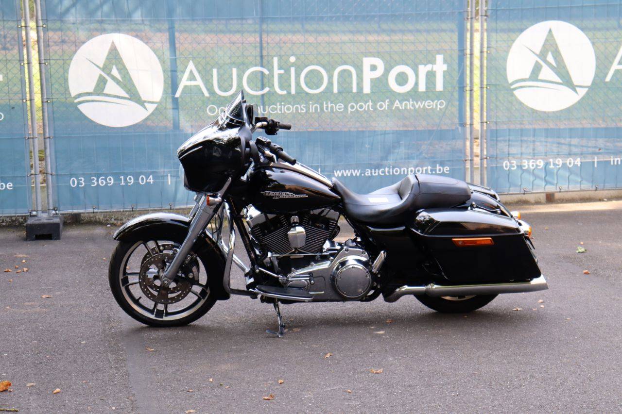 Harley-Davidson Street Glide Petrol 2014