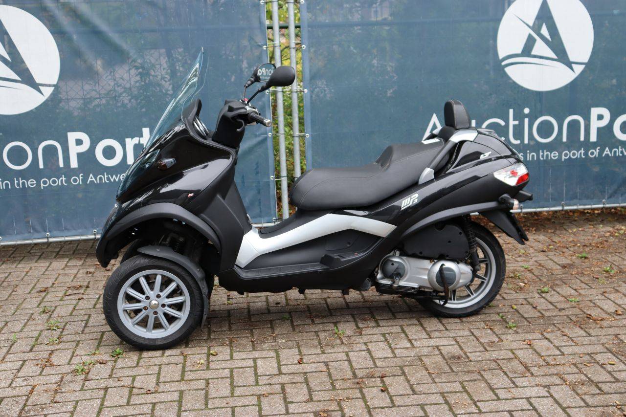 Scooter Piaggio MP3 Petrol 2009 (Margin)
