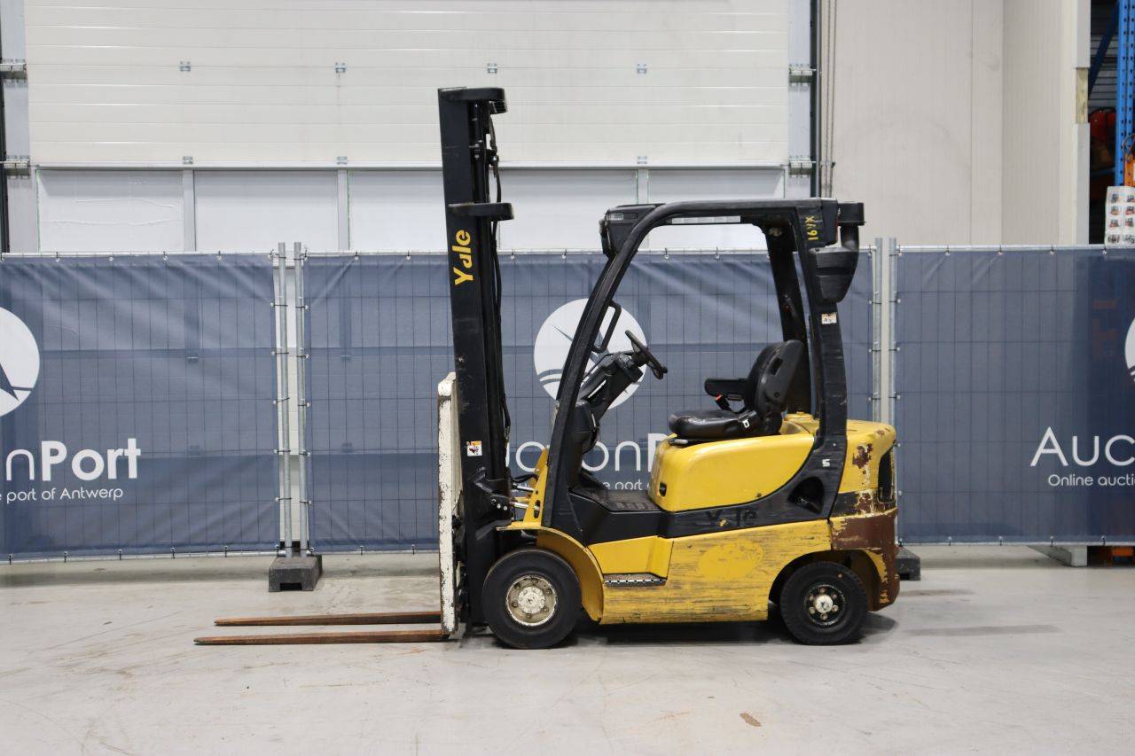 Empilhadeira Yale GDP16VX-V2725 Diesel 1600kg 4,2m 2008