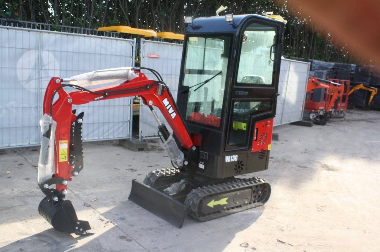 Mini Excavator JPC VA13C Petrol 13.5 hp 2024 Demo New