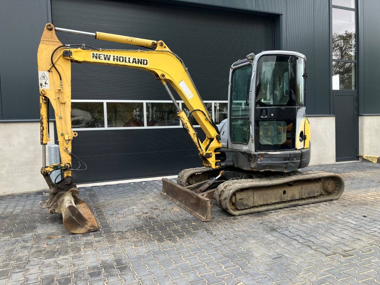 Crawler excavator New Holland E 50.2 SR Diesel 2008